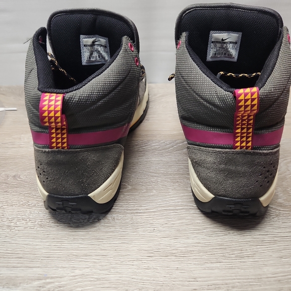 Nike ACG Air Alder Mid Hiking Trail Frame Boots 599660-060 Men’s Size 13 - Picture 3 of 7